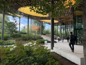 Im Haus der ungarischen Musik lässt Sou Fujimoto die Grenzen zwischen Architektur und Natur verschwimmen.